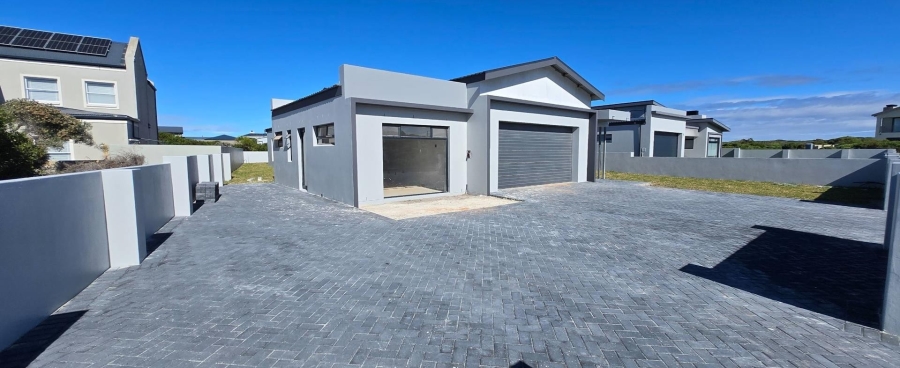 5 Bedroom Property for Sale in Kleinbaai Western Cape